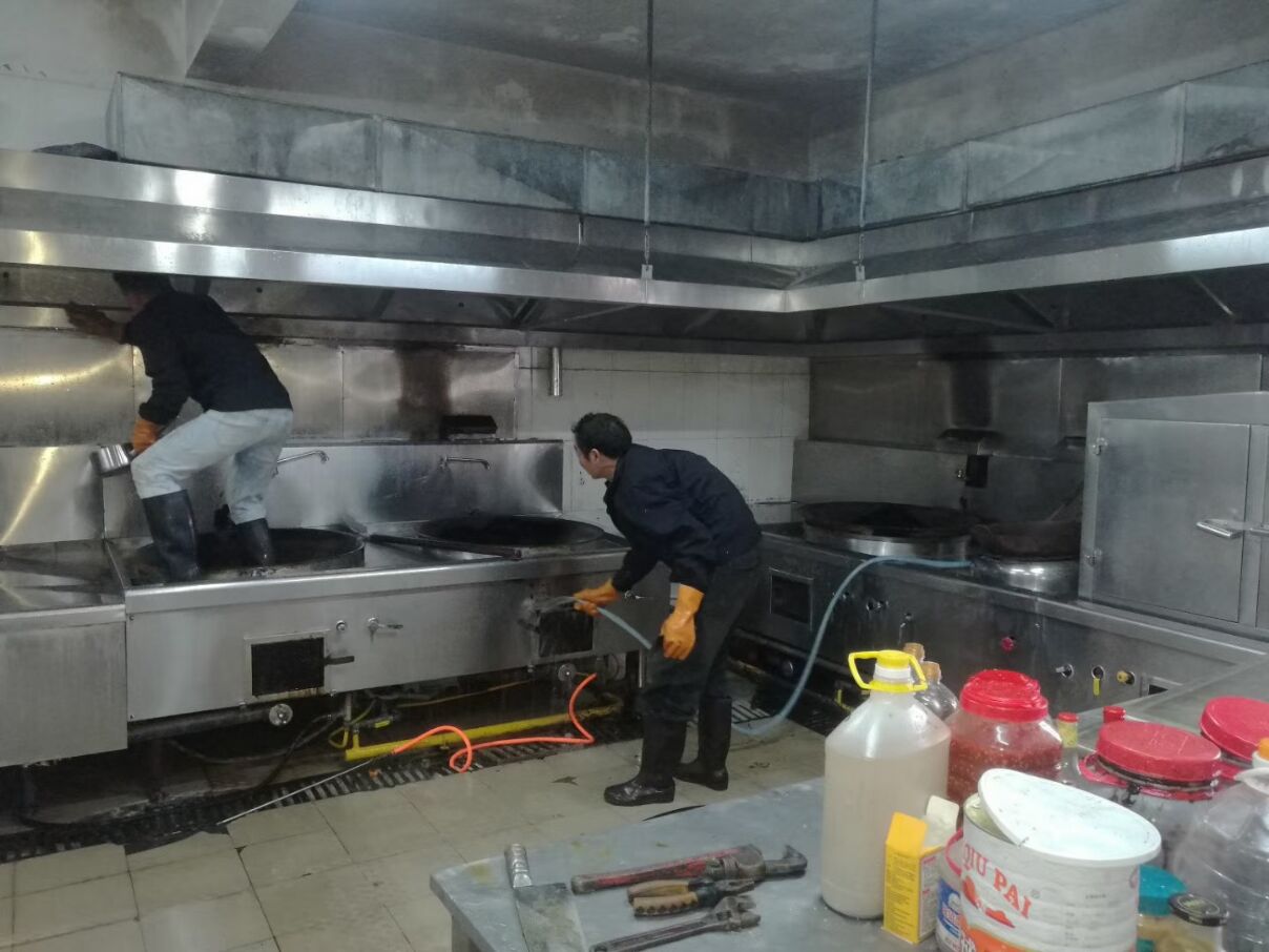 广州雍隆维修保养厨房设备公司安装更换大炒炉灶台节能炉头修理