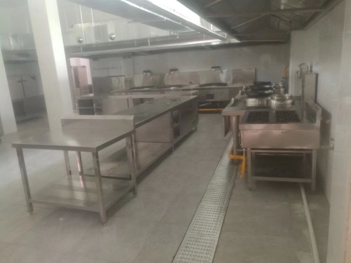 河源市东源县机关食堂成套商用不锈钢厨具设备安装工程
